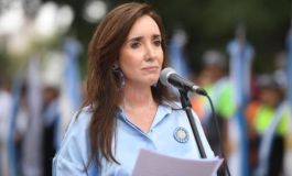 Victoria Villarruel se diferenció de Milei y saludó a los periodistas en su día